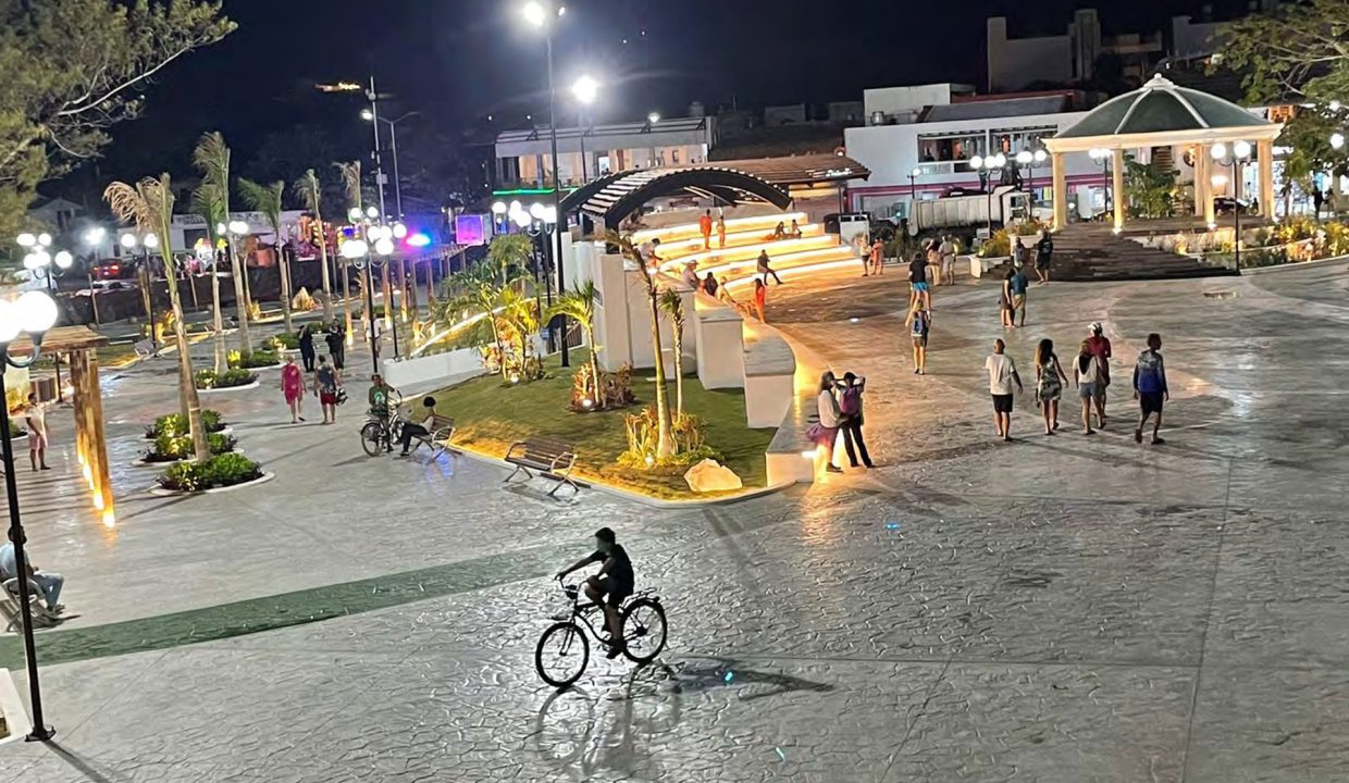 beachfront property Riviera Maya, luxury condos Puerto Morelos, Mexico real estate investment, vacation rental income Mexico, Quintana Roo condos for sale, high ROI-19